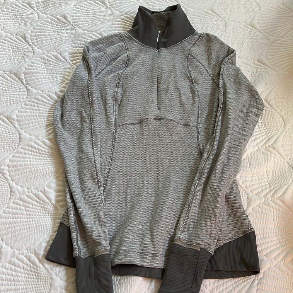 Lululemon gray quarter zip pullover